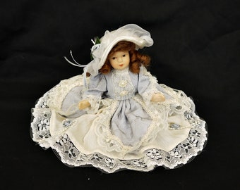 Vintage small porcelain doll Leonardo Collection porcelain bisque doll grey ivory lace dress hat Whole porcelain doll Display doll Mini