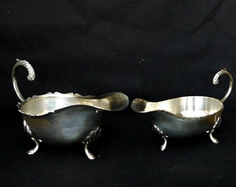 vintage silver plate sauce boats silver gravy boats set 2 x sauce boats Epns ornate handle and footers Victorian style serving dinner