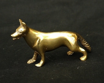 7cm FAVOMOTO Retro Brass Sculpture Mini Vintage Pitbull Dog Statue Decoration Feng Shui Figurines Tea Pet for Home Office Desk Ornament 6X5 7cm FAVOMOTO Retro Brass Sculpture Mini Vintage Pitbull Dog Statue Decoration Feng Shui Figurines Tea Pet for Home Office Desk Ornament 6X5