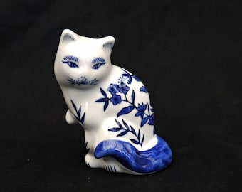 古い有田焼、シノワズリ、猫の置物、アンティーク 古い有田焼、シノワズリ、猫の置物、アンティーク - メルカリ