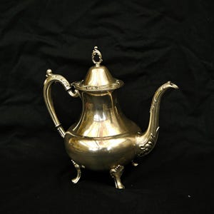 Vintage Oneida Silver plate Georgian Scroll Footed Coffee Pot Tea & Coffee Server large