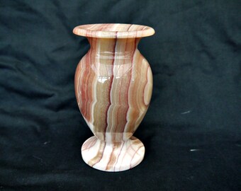 ヴィンテージ大理石オニキス花瓶：手彫りの脚付き石花瓶 - Etsy 日本