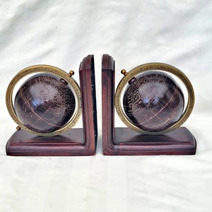 paar houten messing wereldbol boekensteunen vintage set wereldbol boekensteunen roterende wereldkaart wereldbol houten massief metaal