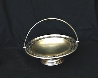 Vintage EPNS Silver Plate Basket: Ornate Lace Edge Footed Basket