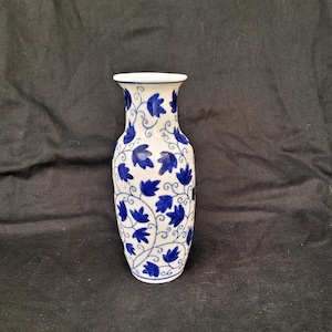 Chinese vase  vintage hand painted white blue ornate  leaves oriental vase ceramic porcelain vase bud vase Chinoiserie