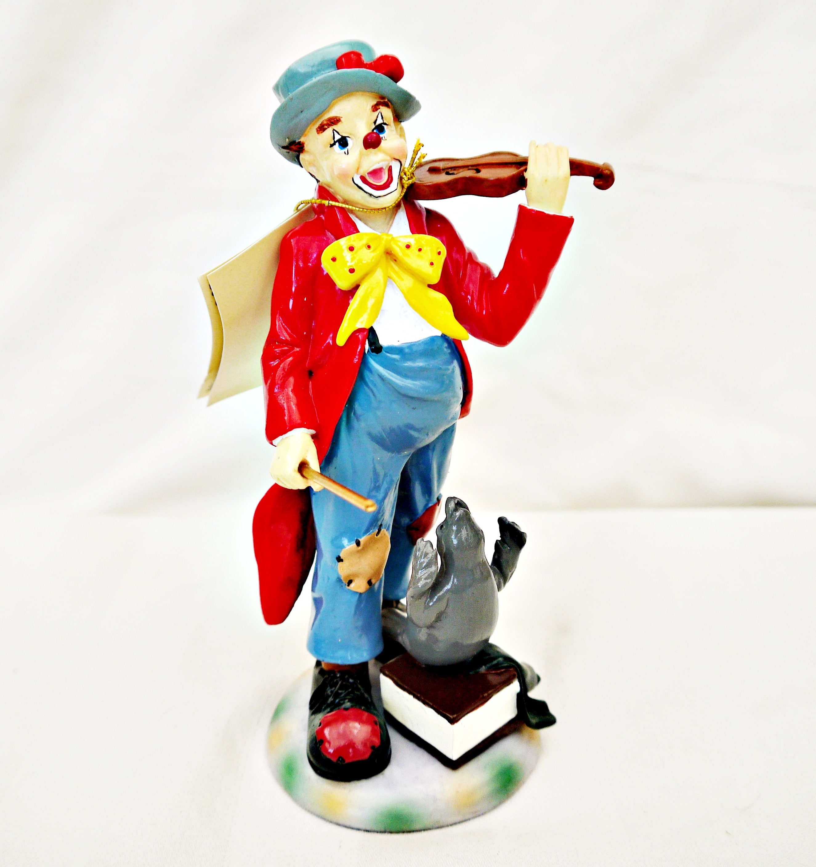 ヴィンテージ イギリス製 ピエロ フィギュア 3体 レジン造 ピエロの人形 三体まとめて アンティーク？ - メルカリ