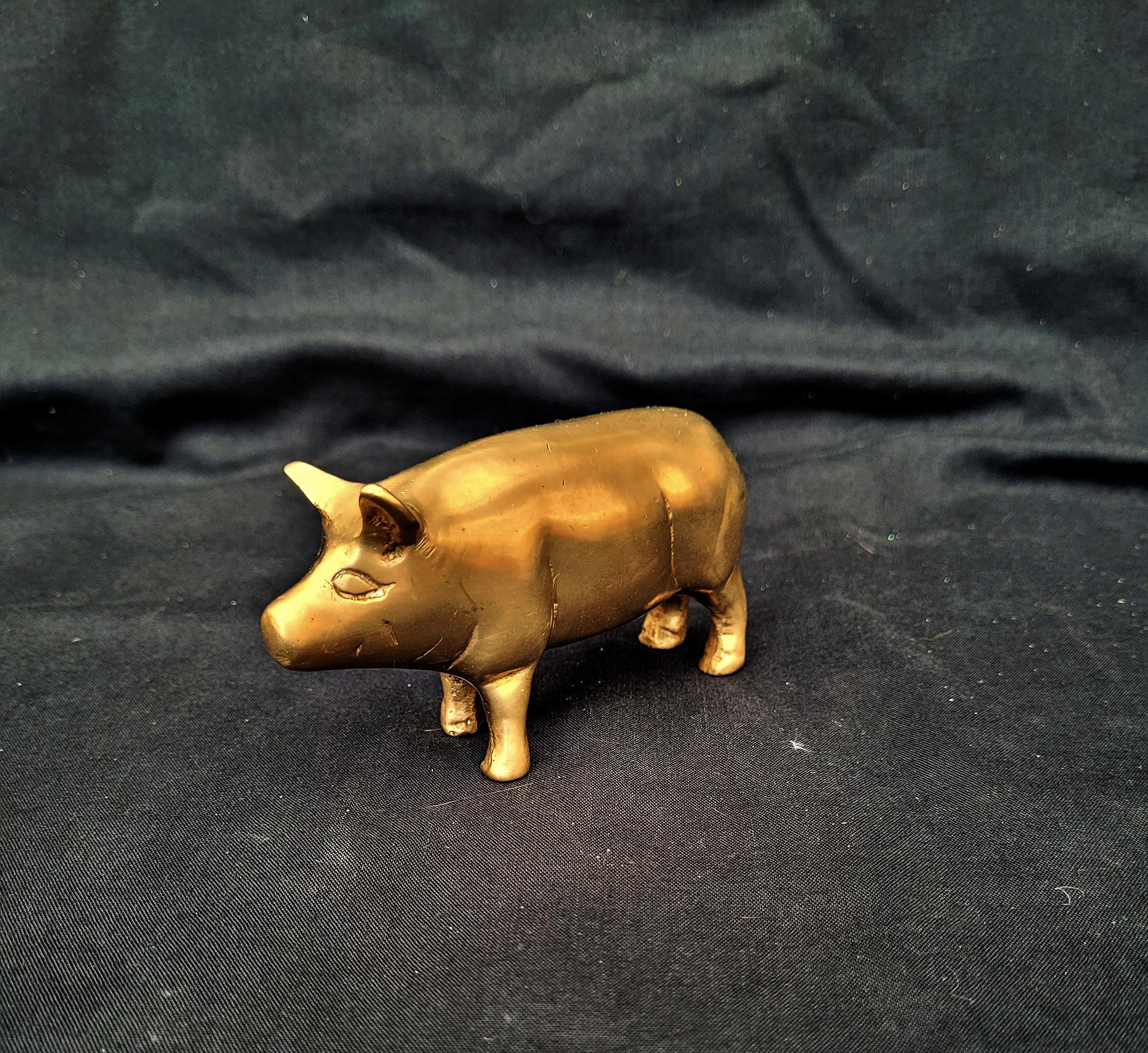 真鍮製 豚の置物 小型 フランスのブロカントから 真鍮のブタ オブジェ ブラス 豚 Pig