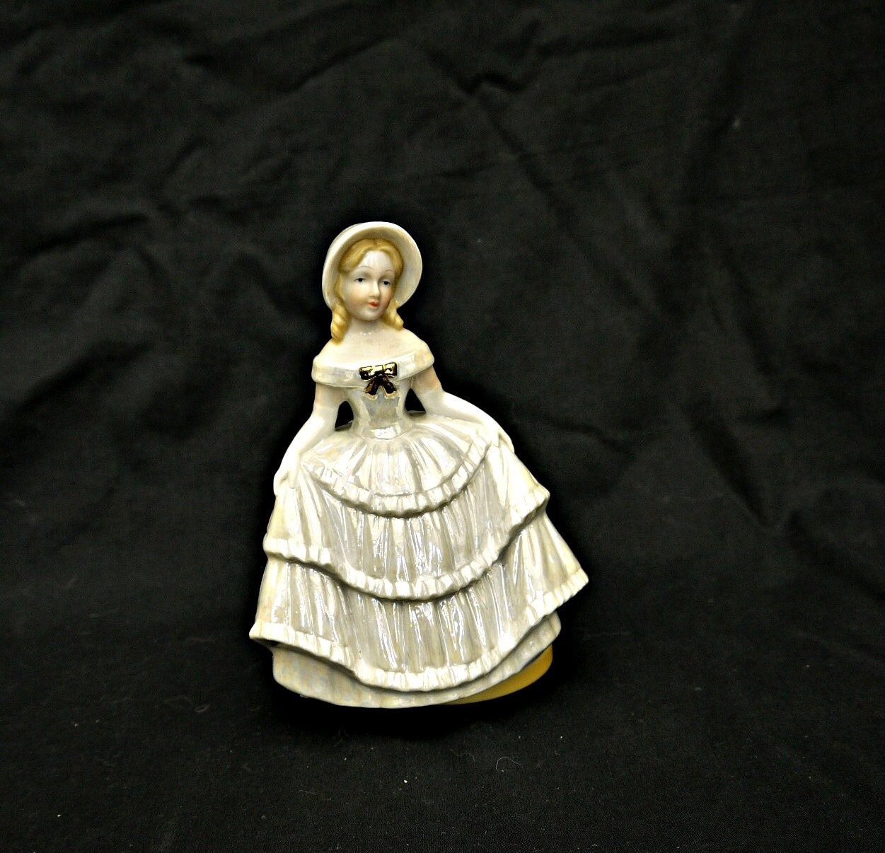 Vintage Victorian Porcelain Lady Music Box: Lustre Bone China