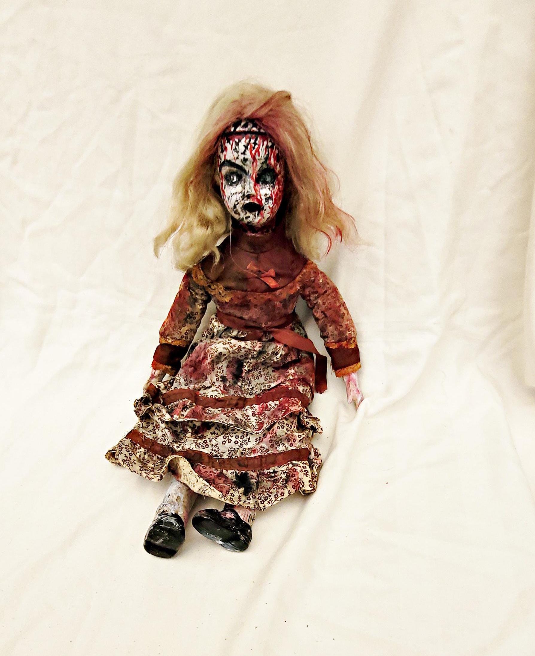 Porcelain doll creepy Italia