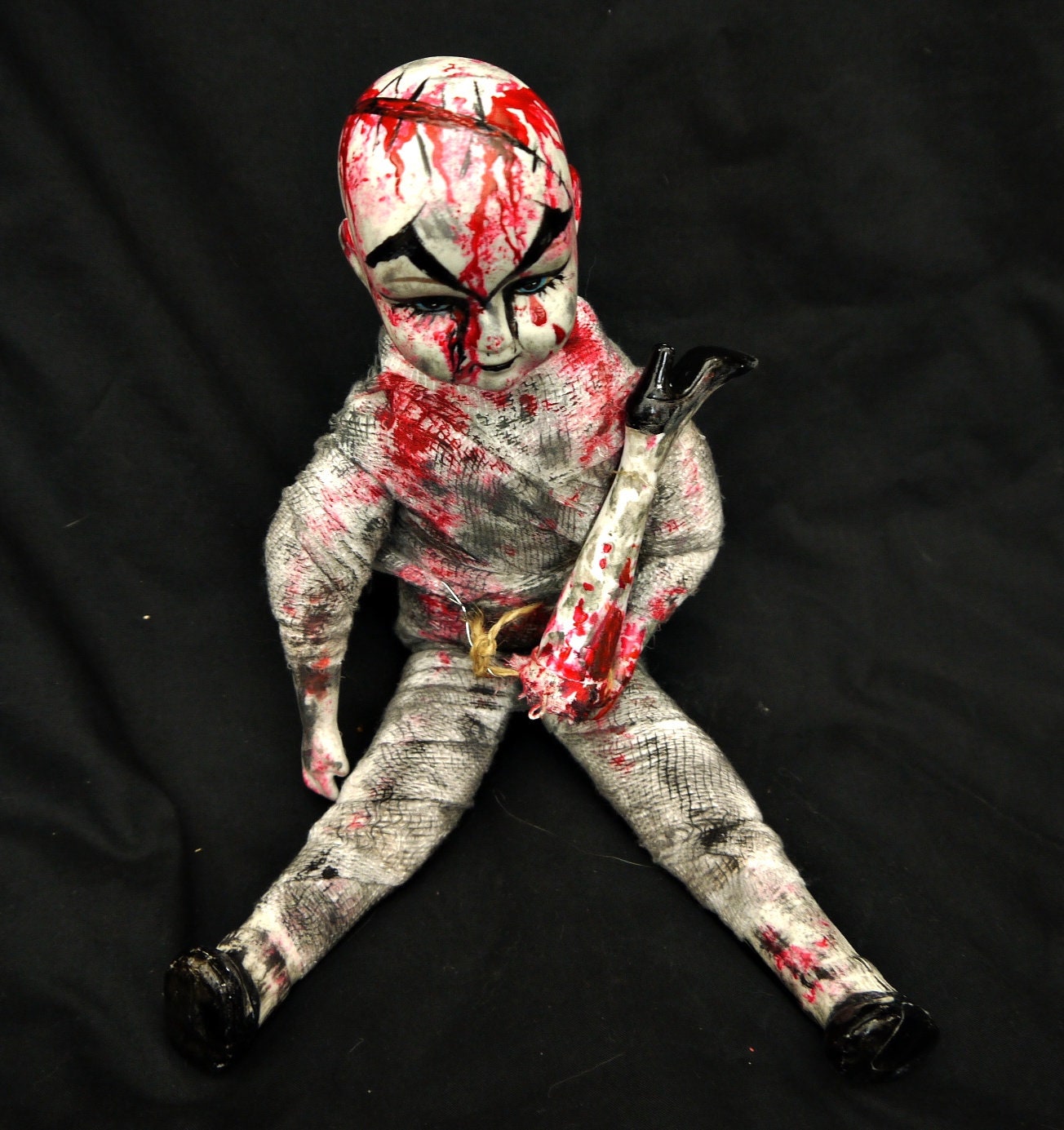 不気味な人形 かぎ針編みのブードゥー人形 不気味なブードゥー人形 ウォッチオーバー