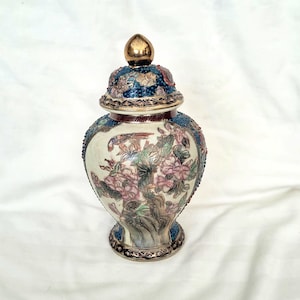 ginger jar porcelain with lid Japanese jar Satsuma vintage  jar or vase bone china Chinese jar hand painted hand decorated  flowers bird