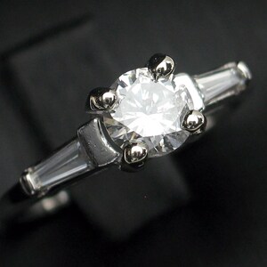 0.92ctw Beautiful Estate Diamond Engagement Ring image 5