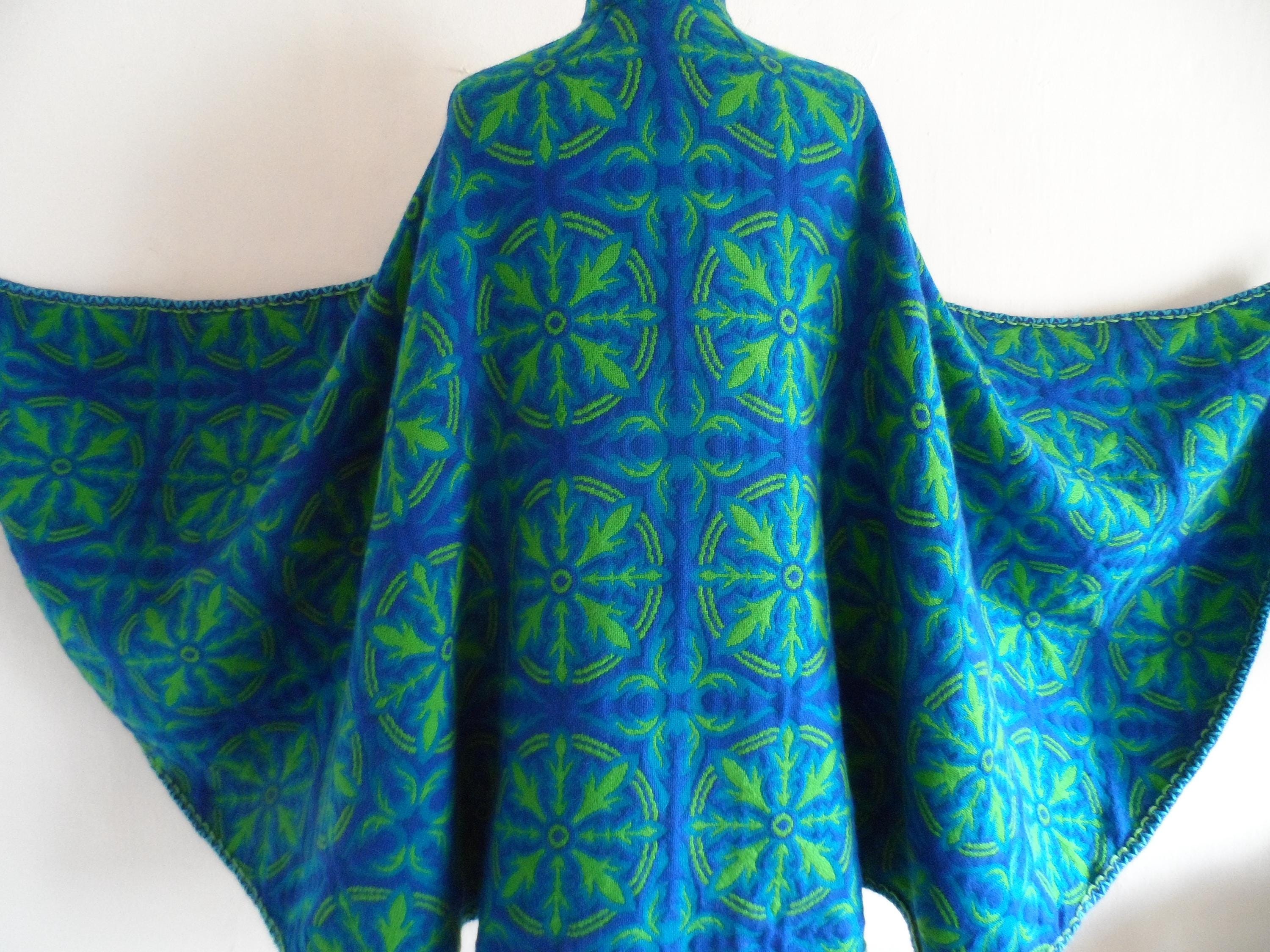 FRANCE . The Celtic Princess . Stunning Op Art Tapestry Woven Print Mod Cape Cloak Jacket Overcoat One Size Reversible  Double Sided 60s 70s