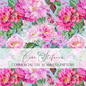 Può includere: Un motivo floreale senza cuciture con vibranti peonie rosa e altri fiori su sfondo azzurro. Il design include foglie verdi e il testo "Ciao Stefania" e "COMMERCIAL USE SEAMLESS PATTERN".