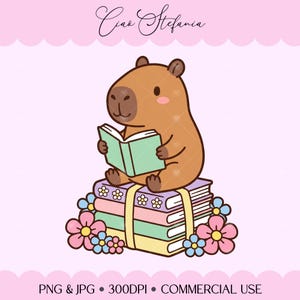 Könnte beinhalten: Cartoon-Illustration eines braunen Capybaras, das ein grünes Buch liest, während es auf einem Stapel bunter Bücher sitzt, die mit Blumen verziert sind. Das Bild hat den Text "Ciao Stefania" oben und "PNG & JPG • 300DPI • COMMERCIAL USE" unten.