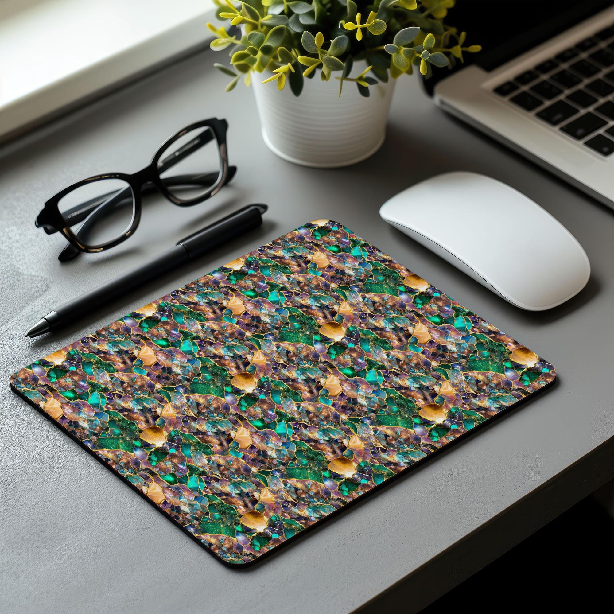 Emerald & Gold Geode Seamless Pattern – Gemstone Digital Paper, Gold ...