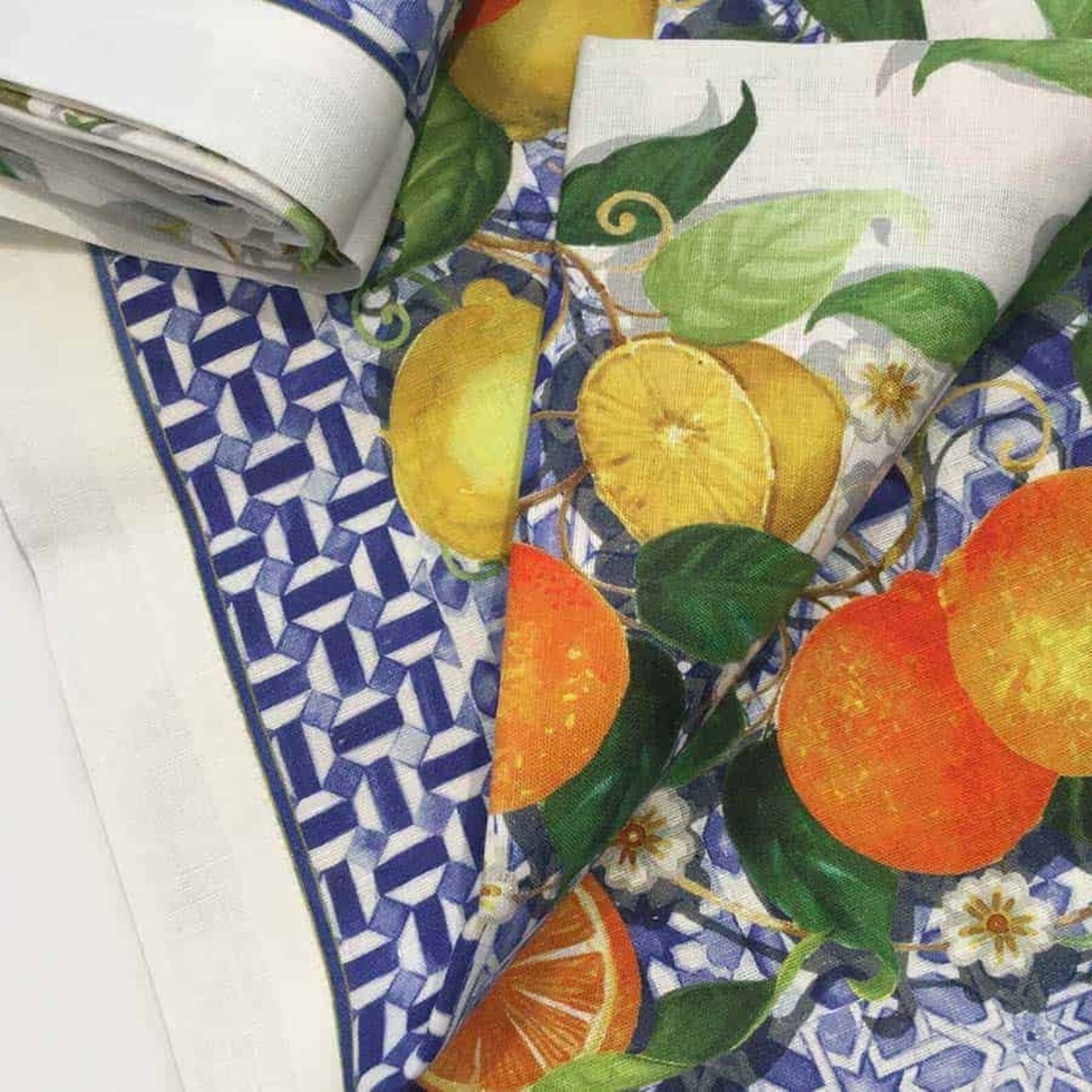 100 Linen Tablecloth. Italian Tablecloth. Lemon Tablecloth. for