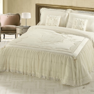 Luxury comforter, bridal bedding, best anniversary gift, wedding bedding. Elegant comforter king size. Italian comforters