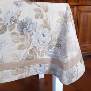 Italian tablecloth. Beige roses tablecloth. Rectangular, square. Floral tablecloth. Romantic and elegant style.Made in Italy