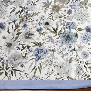 Floral tablecloth. Easy to wash. No iron. Round, oval, square, rectangular. Custom size. Italian tablecloth