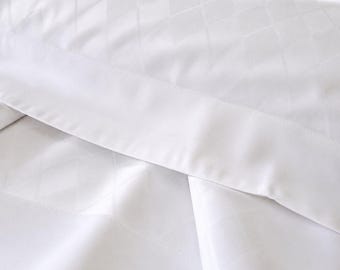 White bedding set. 100% sateen cotton 300TC. Diamond pattern sheets. Custom size. Luxury sheets. White argyle fabric. Made in Italy