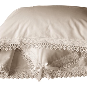Romantic bedding with lace edge.Victorian bedding,White lace bedding,vintage style bed sheets,wedding bedding.Lace sheet set.Italian bedding
