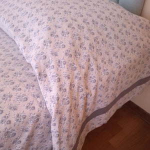 Cotton bedspread. Italian handmade. Light bedspread. Greige bedspread with a small rose design. Custom made. Made in Italy