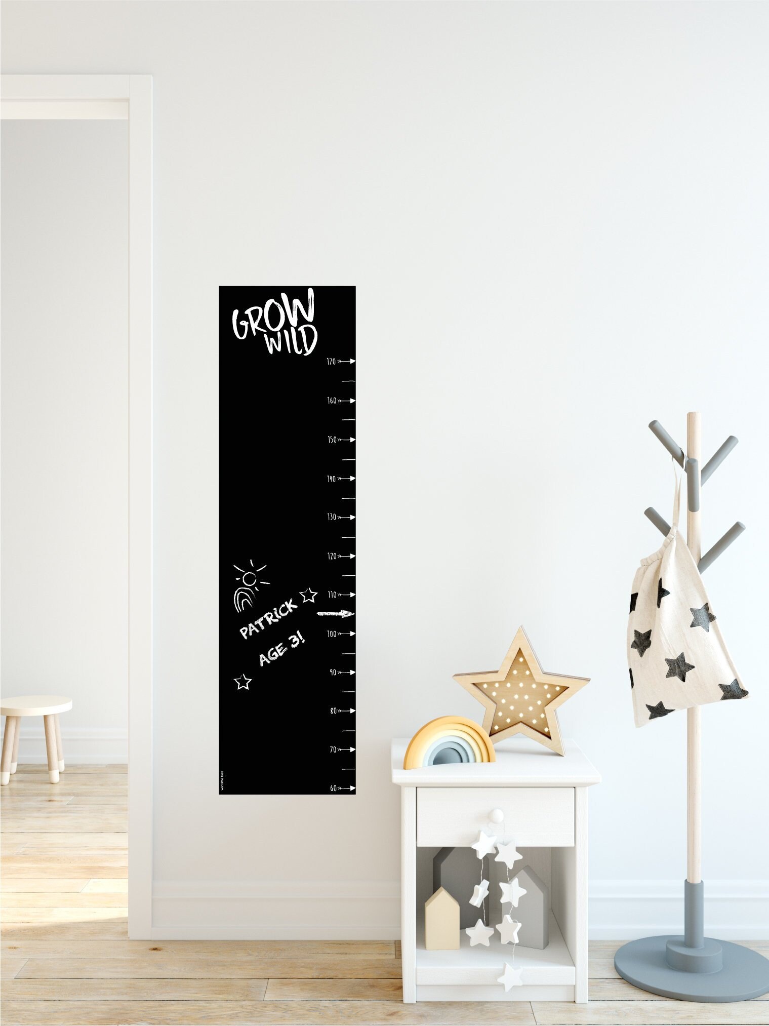 Graphique de Croissance Tableau Craie, Diagramme Pour Des Enfants, Hauteur Sauvage Croissance, Règle