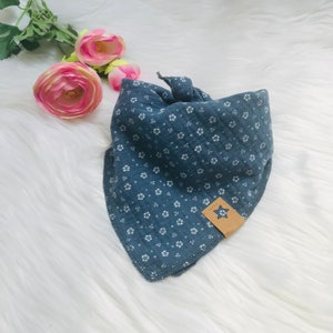 Muslin scarf for children, 45 x 45 cm or 50 x 50 cm, jeans blue/flowers (also with name)