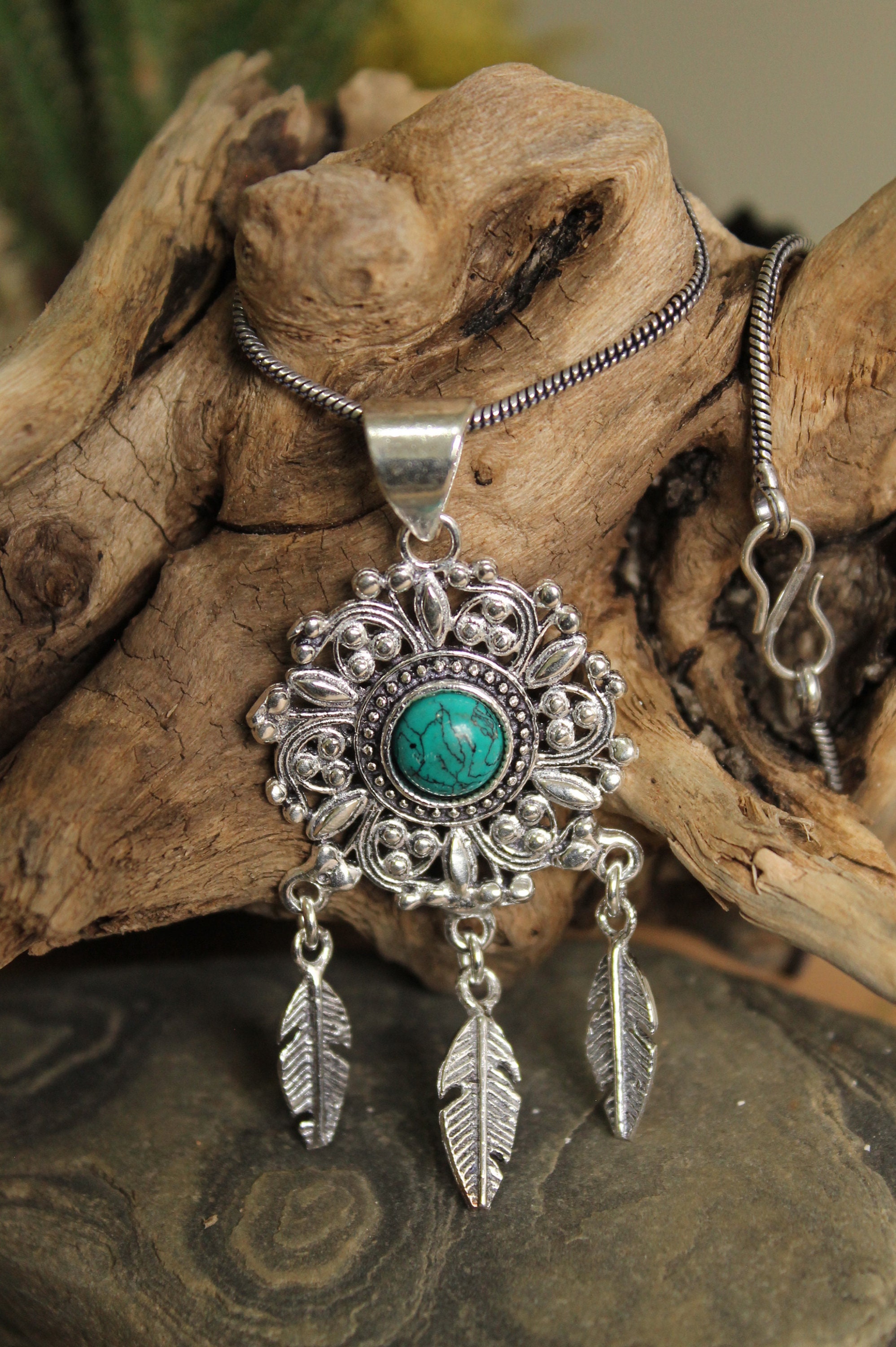 Boho feather hotsell necklace
