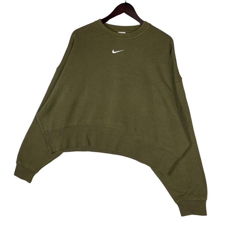 Nike cropped sweater met mini-swoosh | Olijfgroen | Boxy oversized pasvorm | Maat M afbeelding 2