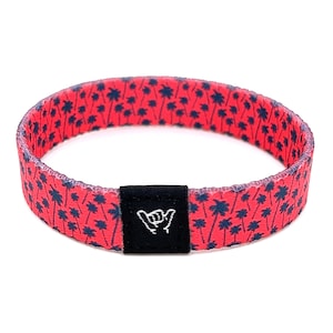 Crimson Palms Hang Loose bracelet