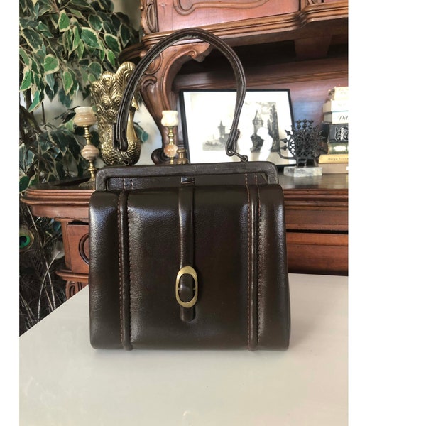 Vintage 60's elegant classy brown leather box handbag, top handle bag, purse