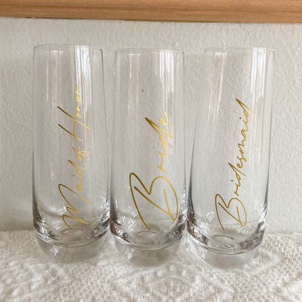 Bridal Party Champagne Flutes, Bridal Party Gift, Bridesmaid Gift, Maid of Honor Gift, Wedding Flutes, Champagne Glasses