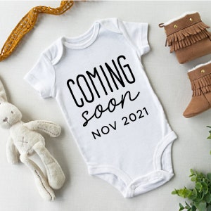 Baby Announcement Onesie, Pregnancy Announcement, Unisex Baby Onesies, Coming Soon with Date, Baby Coming Soon Onesie Announcement
