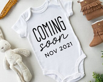 Babytillkännagivande-body, Graviditetstillkännagivande, Unisex babybody, Kommer snart med datum, Baby kommer snart-body tillkännagivande