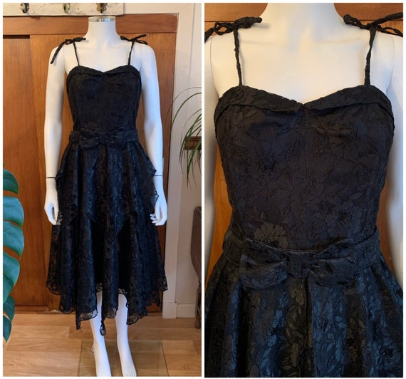 1980s Vintage Black Lace Fit & Flare Evening Prom Cocktail Party Dress  Medium 12 Layered Skirt Spaghetti Straps 80s Corset 