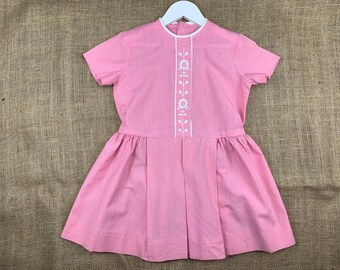 Age 3-4 years 1960’s vintage girls pink dress with embroidery