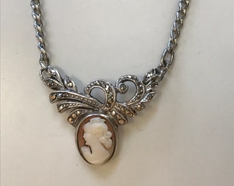 Vintage. Ladies Cameo Necklace with diamante surround on Silver Chain.