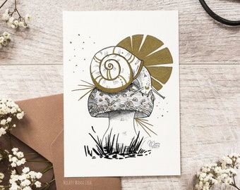 Carte Postale Escargot de la forêt - Inktober 2022 - Feutre noir et doré - Animal Totem Escargot