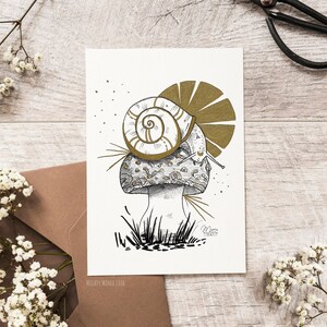 Postal de Caracol del Bosque - Inktober 2022 - Marcador negro y dorado - Animal Tótem Caracol