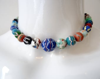 A Colourful VINTAGE Ceramic Bead CHOKER Necklace with SILVER Marcasite Clasp...27cm