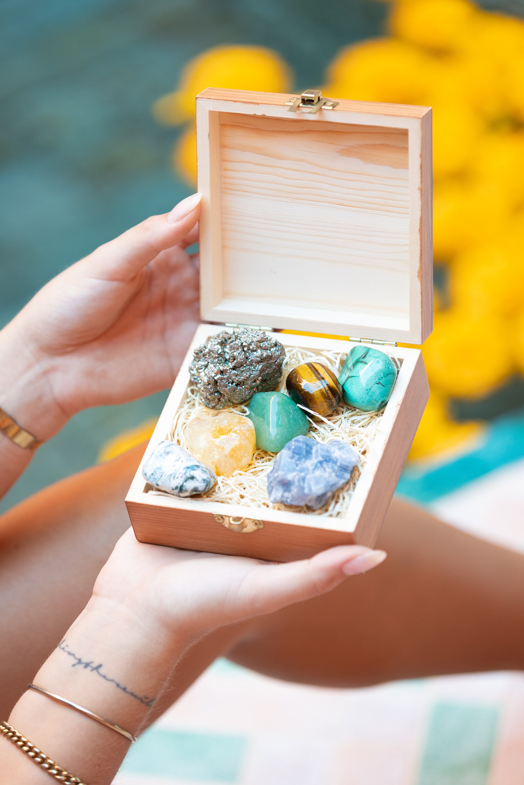 Abundance Crystals | Prosperity Stones | Healing Crystals Set | Malachite | Pyrite | Citrine | Meditation | Crystal Gift Set | Gifts for Her