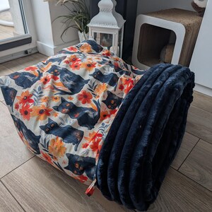 Very Large Warm Cat Sleeping Bag patterned in Cats and Flowers