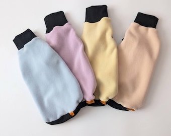 Warm, thick and flexible fleece turtleneck sweater for cats (version with one hole for front paws)