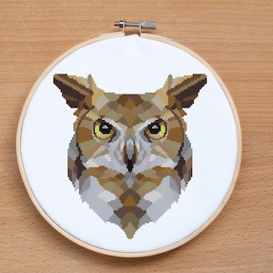 Geometric Owl Cross Stitch Pattern – Modern PDF Template for DIY Wall Art, Stylish Room Decor – Unique Embroidery Design