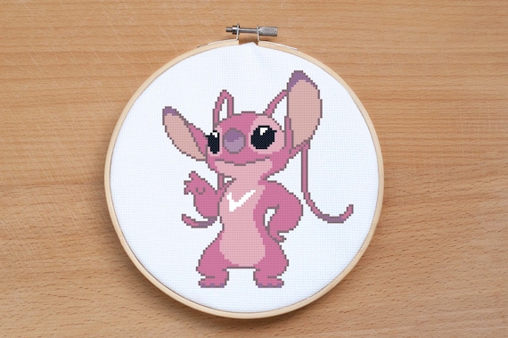 天使とステッチのクロスステッチパターン、モダンな子供部屋の装飾