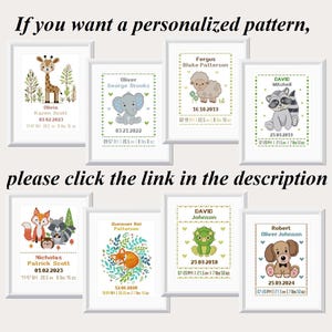 Pu&ograve; includere: Una collezione di otto modelli di ricamo a punto croce per bambini personalizzati. Ogni modello presenta un animale diverso, un nome e una data di nascita. I modelli sono incorniciati in bianco e hanno uno sfondo verde con pois bianchi.