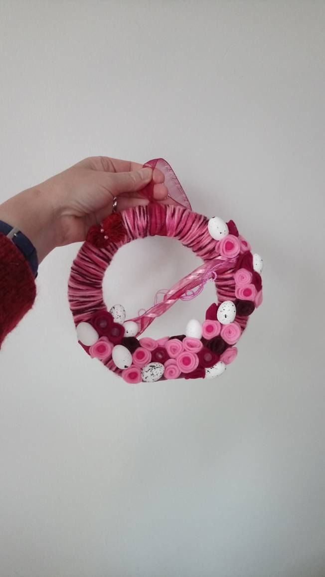 Petite Couronne Mauve avec Des Rubans