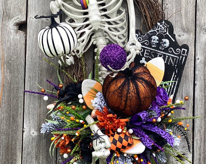 Mr Bone Wreath, Skeleton Wreath, Halloween Wreath, Halloween Decor, Skeleton Decor, Home Decor, Front Door Decor